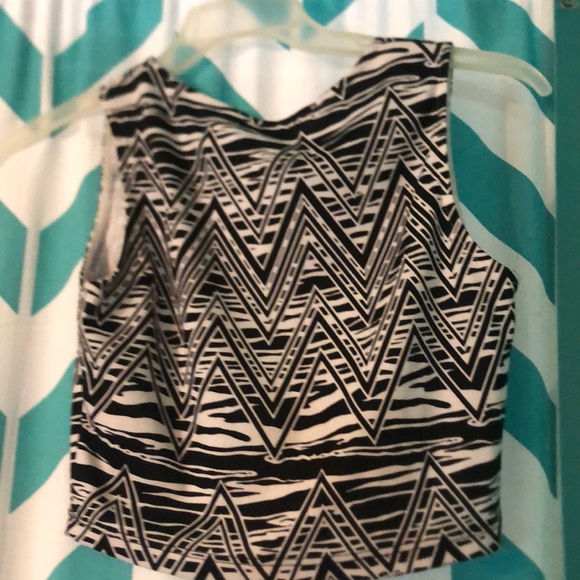 👀🤩CROP TOP👀🤩 - Picture 3 of 3